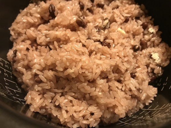 おめでたい日にぴったり アルファー食品 赤飯セット まごころお赤飯 を食べてみました ニコリギフト